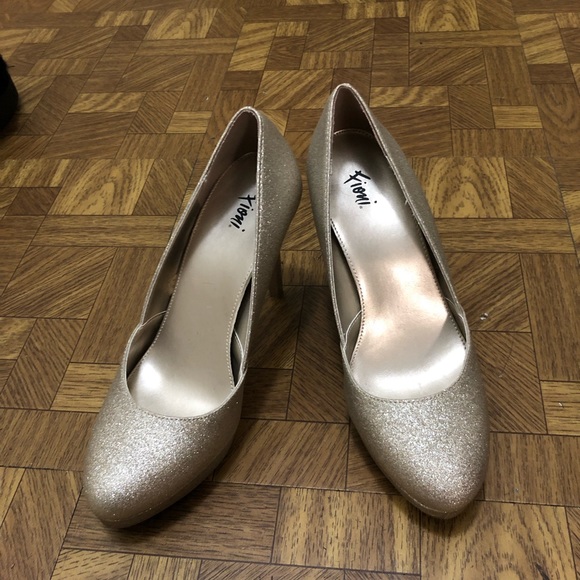 Beautiful Glitter Heels - Picture 4 of 4